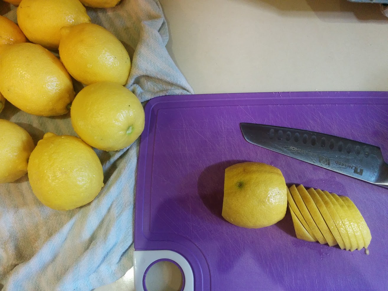 lemon-knife